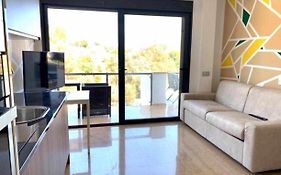VillaEscondidaApartamento en chalet con vista abierta al mar