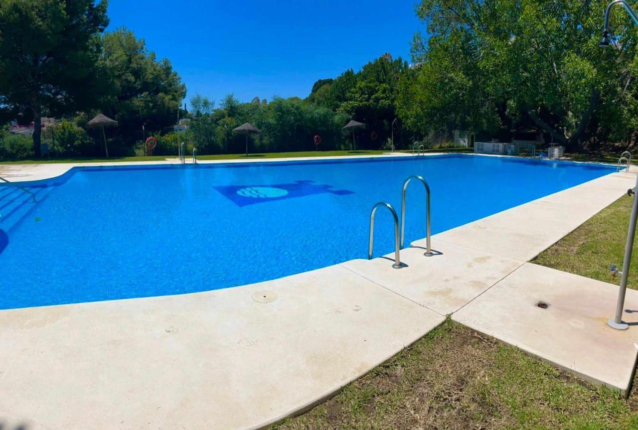 VillaEscondidaApartamento en chalet con vista abierta al mar Málaga Esterno foto