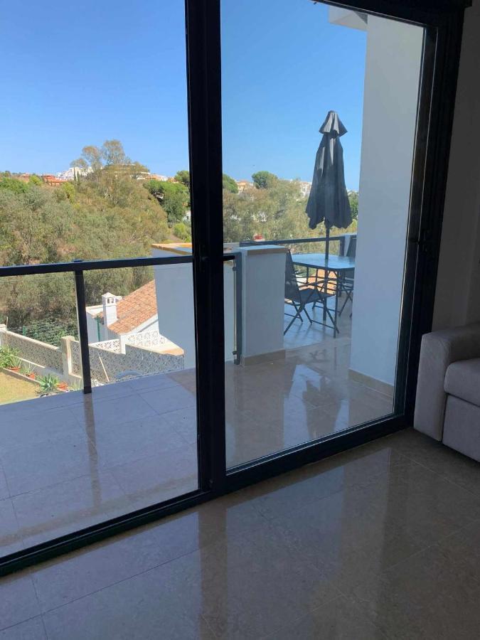 VillaEscondidaApartamento en chalet con vista abierta al mar Málaga Esterno foto