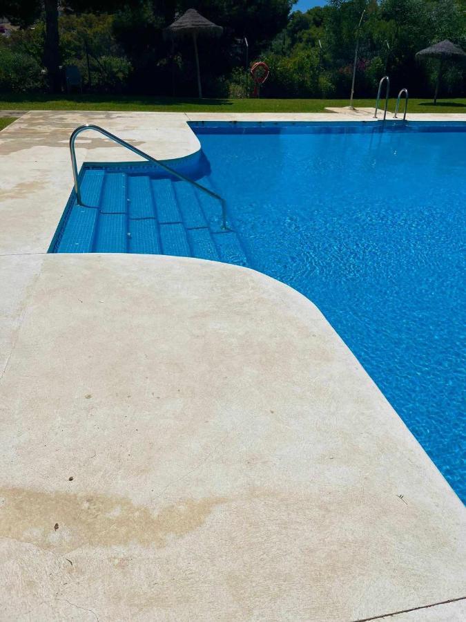 VillaEscondidaApartamento en chalet con vista abierta al mar Málaga Esterno foto